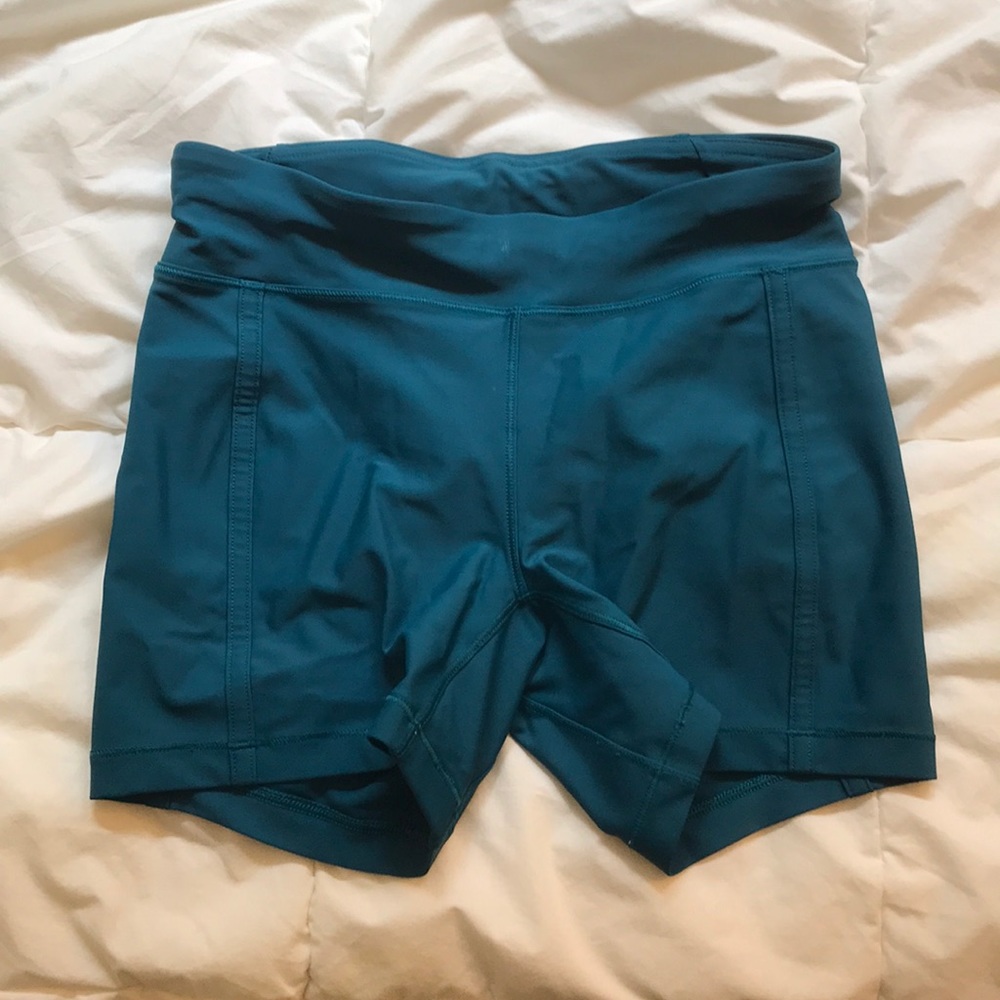Lululemon compression shorts